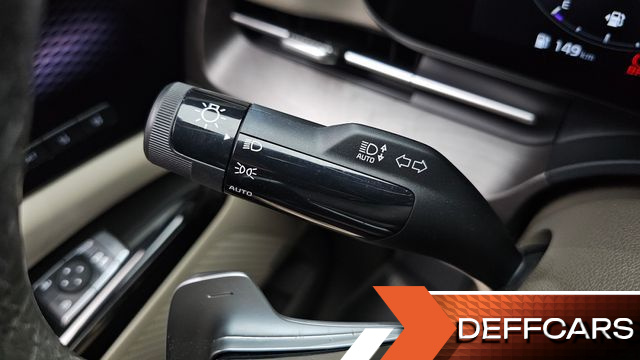 Kia CARNIVAL 7-Seater Signature купить на сайте DeffCars