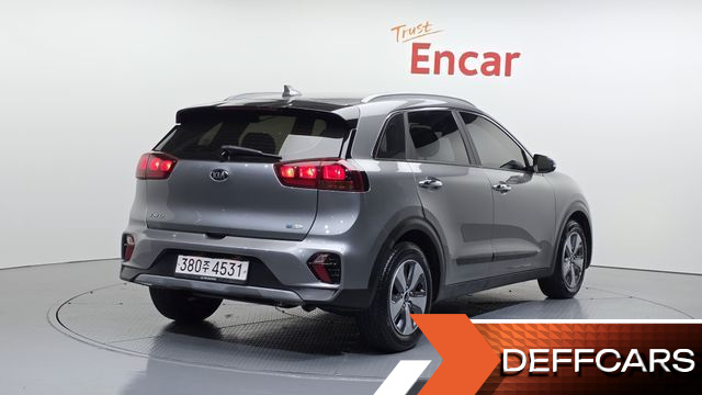 Kia NIRO 1.6 HEV Luxury купить на сайте DeffCars
