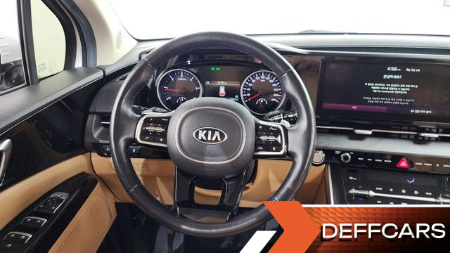 Kia CARNIVAL 9-Seater Prestige купить на сайте DeffCars