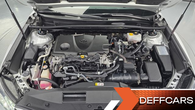 Toyota CAMRY 2.5 XLE Hybrid купить на сайте DeffCars