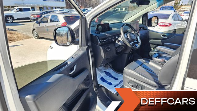 Hyundai STARIA Lounge 9-Seater Inspiration купить на сайте DeffCars