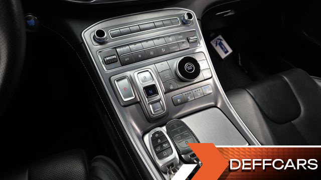 Hyundai SANTAFE Diesel 2.2 2WD Calligraphy купить на сайте DeffCars