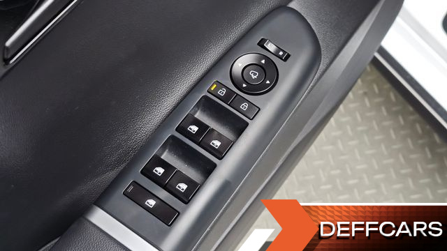 Hyundai GRANDEUR 2,5 Gasoline 2WD Premium купить на сайте DeffCars