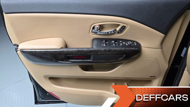 Kia CARNIVAL 9-Seater Hi-Limousine Noblesse Special купить на сайте DeffCars
