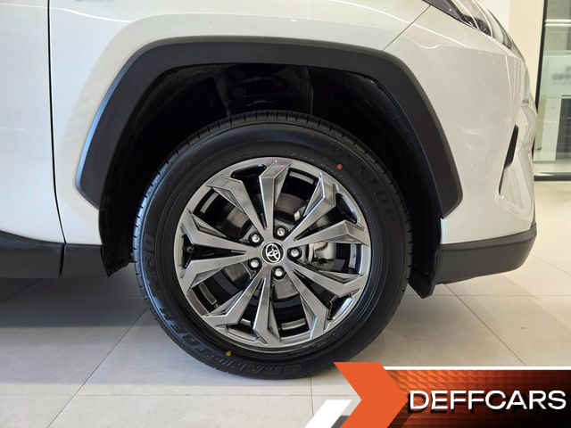 Toyota RAV4 2.5 4WD Hybrid купить на сайте DeffCars