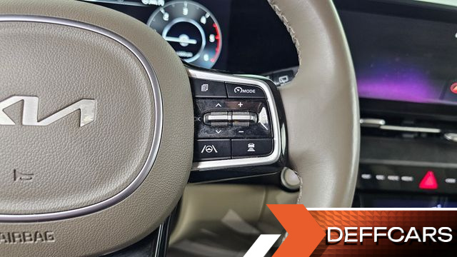 Kia CARNIVAL 9-Seater Noblesse купить на сайте DeffCars