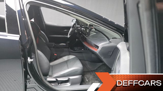 Toyota PRIUS 2.0 PHEV XSE купить на сайте DeffCars
