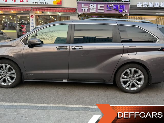 Toyota SIENNA 2.5 Hybrid AWD купить на сайте DeffCars