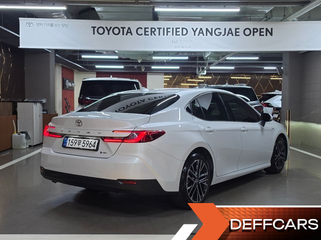 Toyota CAMRY 2.5 XLE Hybrid купить на сайте DeffCars