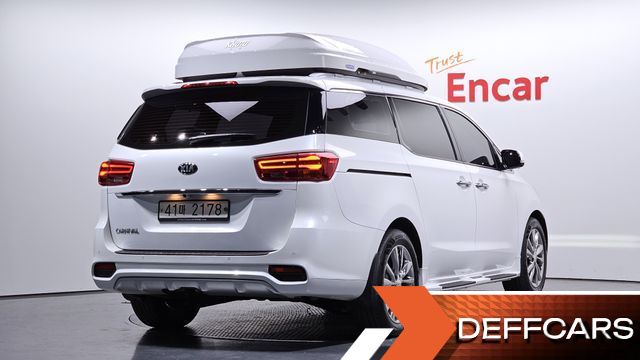 Kia CARNIVAL 9-Seater Noblesse Special купить на сайте DeffCars