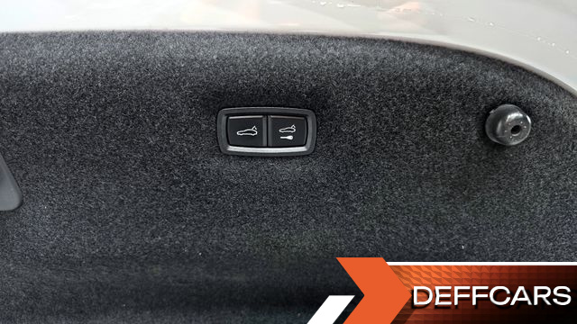 Porsche TAYCAN 4S купить на сайте DeffCars