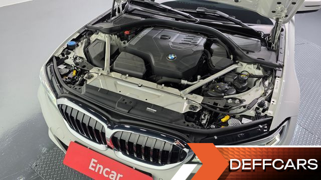 BMW 3-SERIES 320i Touring M Sports купить на сайте DeffCars