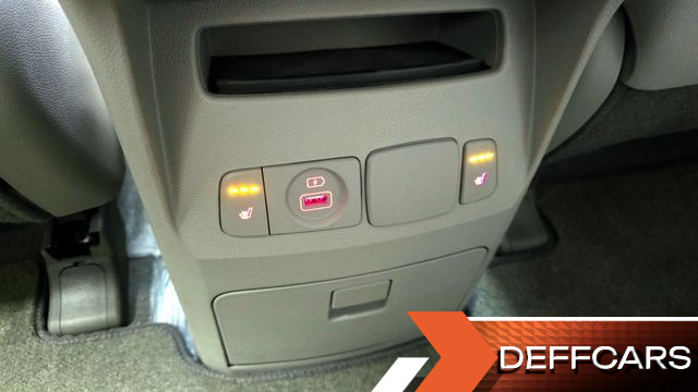 Kia CARNIVAL 9-Seater Luxury купить на сайте DeffCars