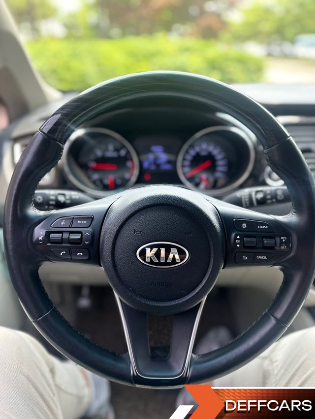 Kia CARNIVAL 9-Seater Prstige купить на сайте DeffCars