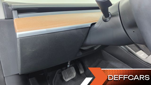Tesla MODEL 3 Long Range AWD купить на сайте DeffCars