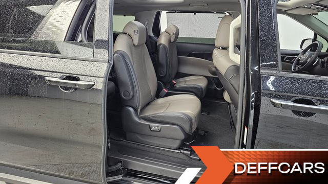 Kia CARNIVAL Gasoline 9-Seater Signature купить на сайте DeffCars