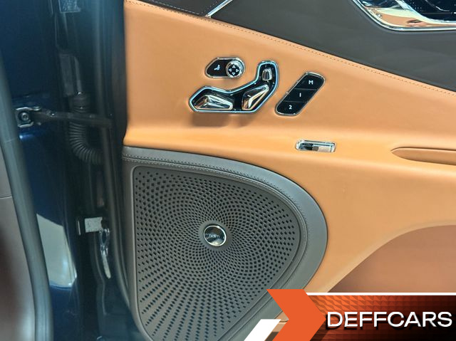 Bentley FLYING SPUR 4.0 купить на сайте DeffCars