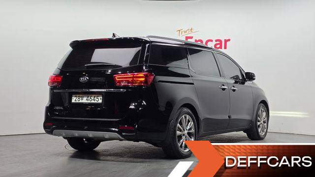 Kia CARNIVAL 9-Seater Prstige купить на сайте DeffCars