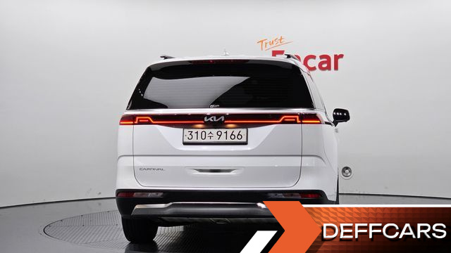 Kia CARNIVAL Gasoline 7-Seater Signature купить на сайте DeffCars