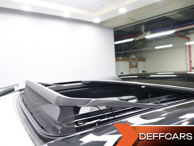 Land Rover RANGE ROVER VELAR 2.0 P250 R-Dynamic SE купить на сайте DeffCars