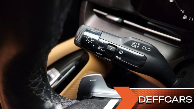 Kia CARNIVAL 9-Seater Signature купить на сайте DeffCars