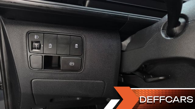 Hyundai STARIA Cargo 3-Seater Smart купить на сайте DeffCars