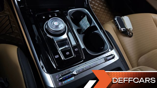Kia CARNIVAL Diesel 9-Seater Signature купить на сайте DeffCars