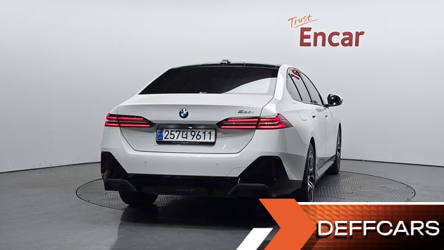 BMW 5-SERIES 520i M Sport купить на сайте DeffCars
