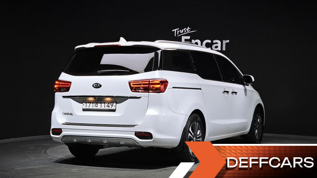 Kia CARNIVAL 9-Seater Luxury купить на сайте DeffCars