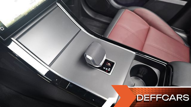 Land Rover RANGE ROVER VELAR 3.0 P400 Dynamic HSE купить на сайте DeffCars