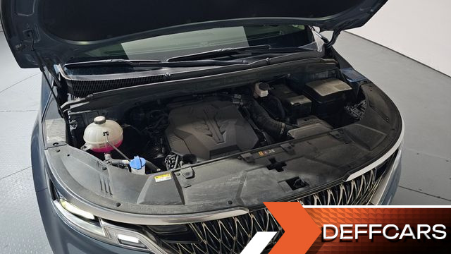Kia CARNIVAL Gasoline 9-Seater Signature купить на сайте DeffCars