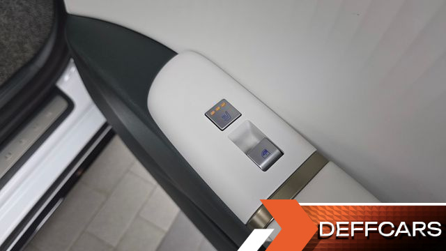 Hyundai GRANDEUR 2,5 Gasoline 2WD Calligraphy купить на сайте DeffCars
