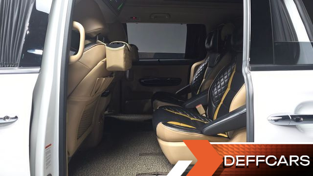 Kia CARNIVAL 9-Seater Hi-Limousine Prestige Hiroof купить на сайте DeffCars