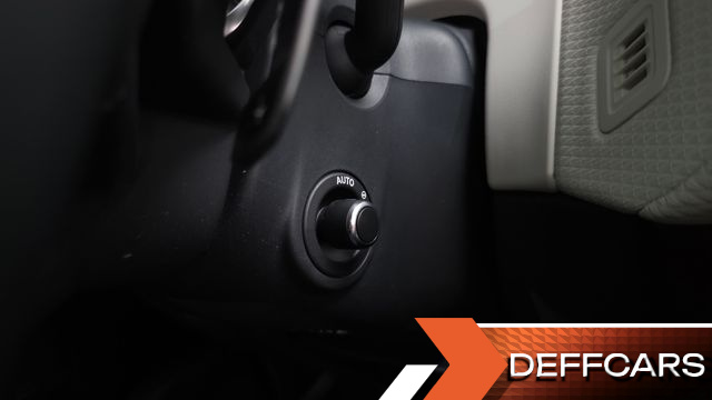 Land Rover RANGE ROVER VELAR 2.0 P250 R-Dynamic SE купить на сайте DeffCars