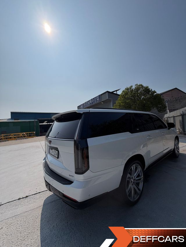 Cadillac ESCALADE 6.2 ESV ESV Sports Platinum купить на сайте DeffCars