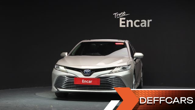Toyota CAMRY 2.5 XLE Hybrid купить на сайте DeffCars