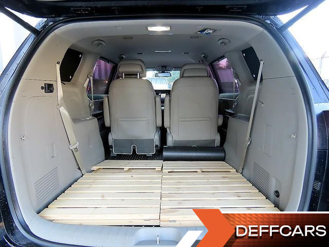 Kia CARNIVAL 7-Seater Limousine VIP купить на сайте DeffCars