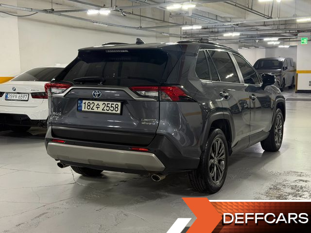 Toyota RAV4 2.5 4WD Hybrid купить на сайте DeffCars