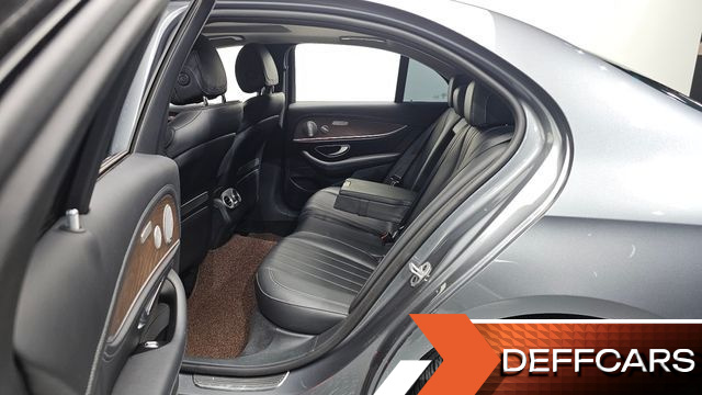 Mercedes E-CLASS E300 Exclusive купить на сайте DeffCars