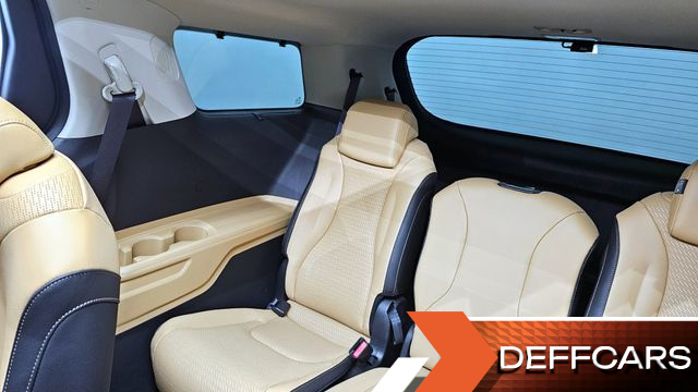 Kia CARNIVAL 11-Seater Signature купить на сайте DeffCars