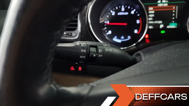 Kia CARNIVAL 9-Seater Noblesse Special купить на сайте DeffCars