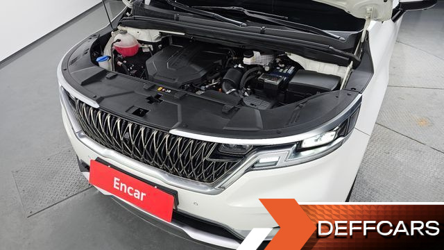 Kia CARNIVAL 7-Seater Signature купить на сайте DeffCars