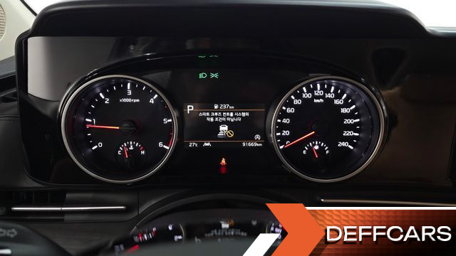 Kia CARNIVAL 9-Seater Prestige купить на сайте DeffCars