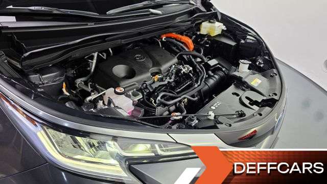 Toyota SIENNA 2.5 Hybrid AWD купить на сайте DeffCars