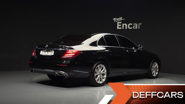 Mercedes E-CLASS E300 Exclusive купить на сайте DeffCars