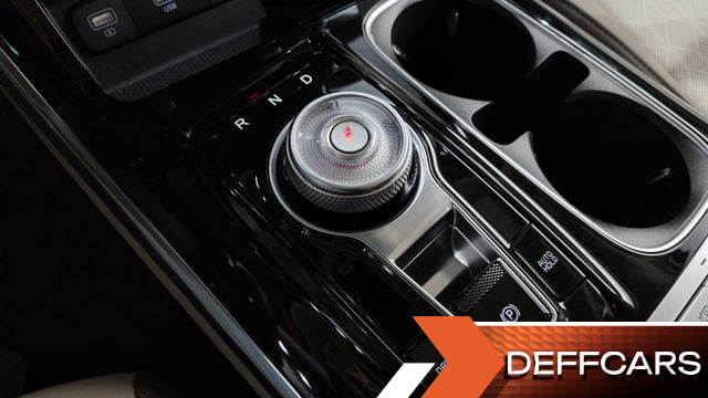 Kia CARNIVAL 9-Seater Noblesse купить на сайте DeffCars