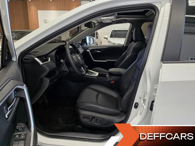 Toyota RAV4 2.5 4WD Hybrid купить на сайте DeffCars