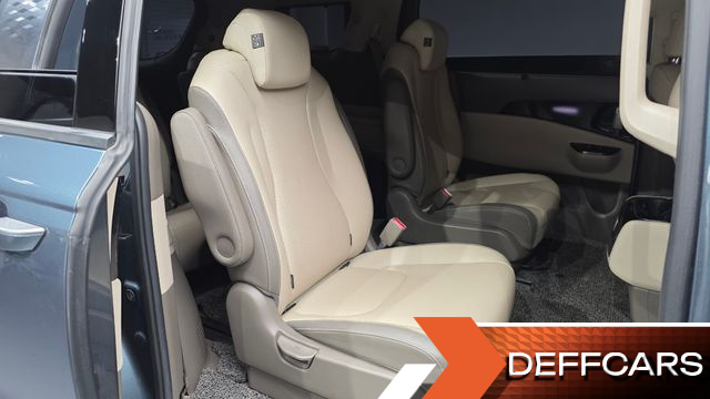 Kia CARNIVAL 9-Seater Signature купить на сайте DeffCars