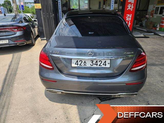 Mercedes E-CLASS E300 4MATIC Exclusive купить на сайте DeffCars