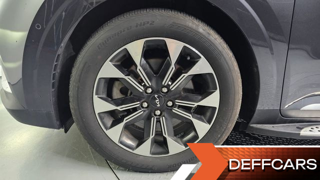 Kia CARNIVAL 9-Seater Signature купить на сайте DeffCars